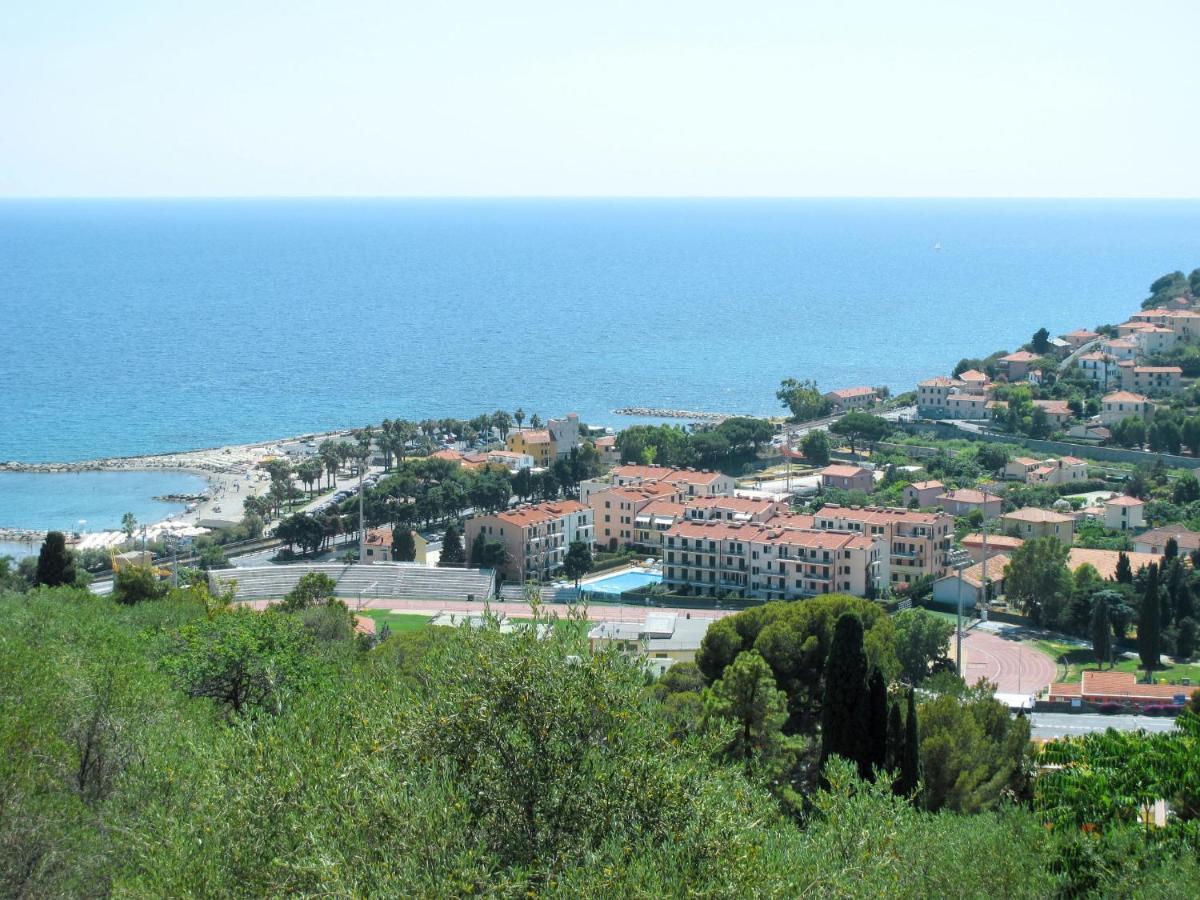 Apartment Cala Azzurra - Imp312 By Interhome Империя Экстерьер фото
