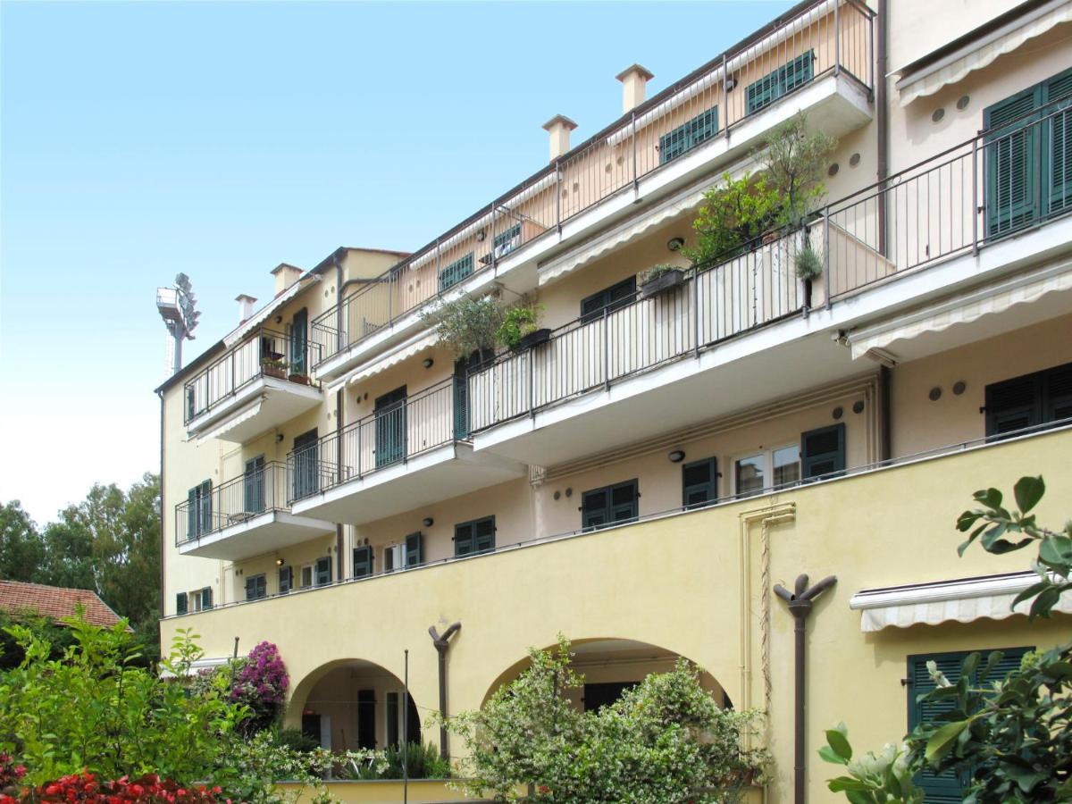 Apartment Cala Azzurra - Imp312 By Interhome Империя Экстерьер фото