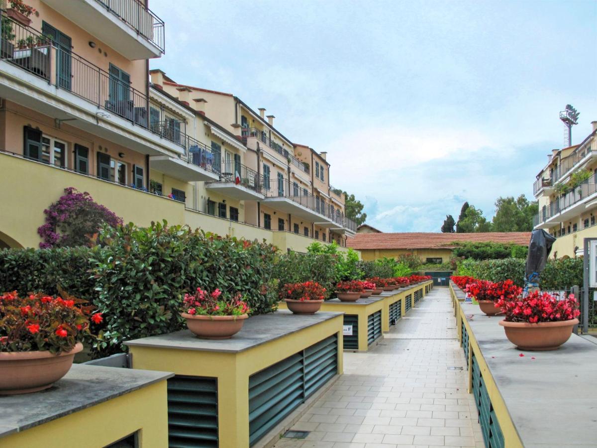Apartment Cala Azzurra - Imp312 By Interhome Империя Экстерьер фото