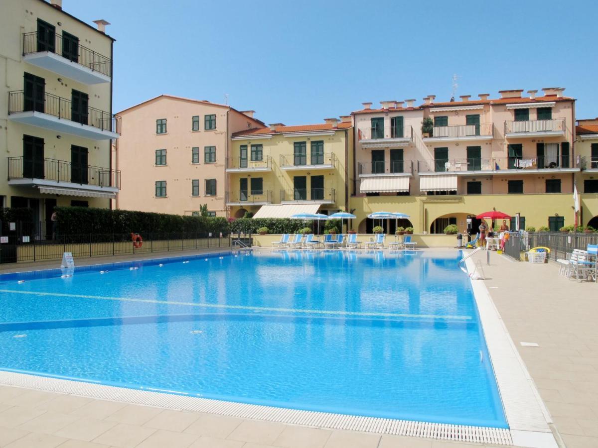 Apartment Cala Azzurra - Imp312 By Interhome Империя Экстерьер фото