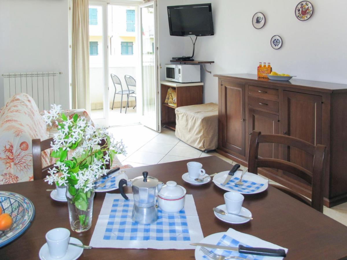 Apartment Cala Azzurra - Imp312 By Interhome Империя Экстерьер фото